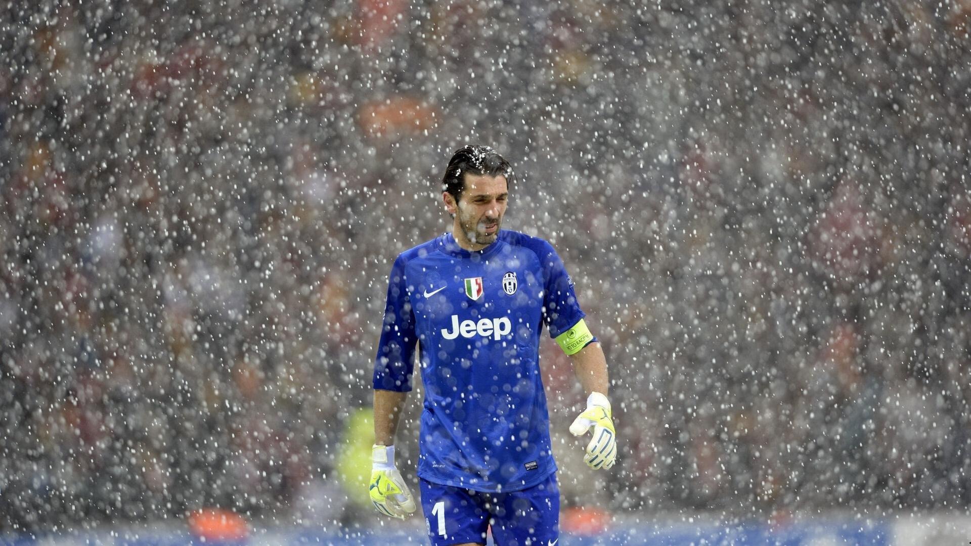 帕利尼亚随拜仁完成韩国行前最后一练 格雷茨卡因伤缺席引关注